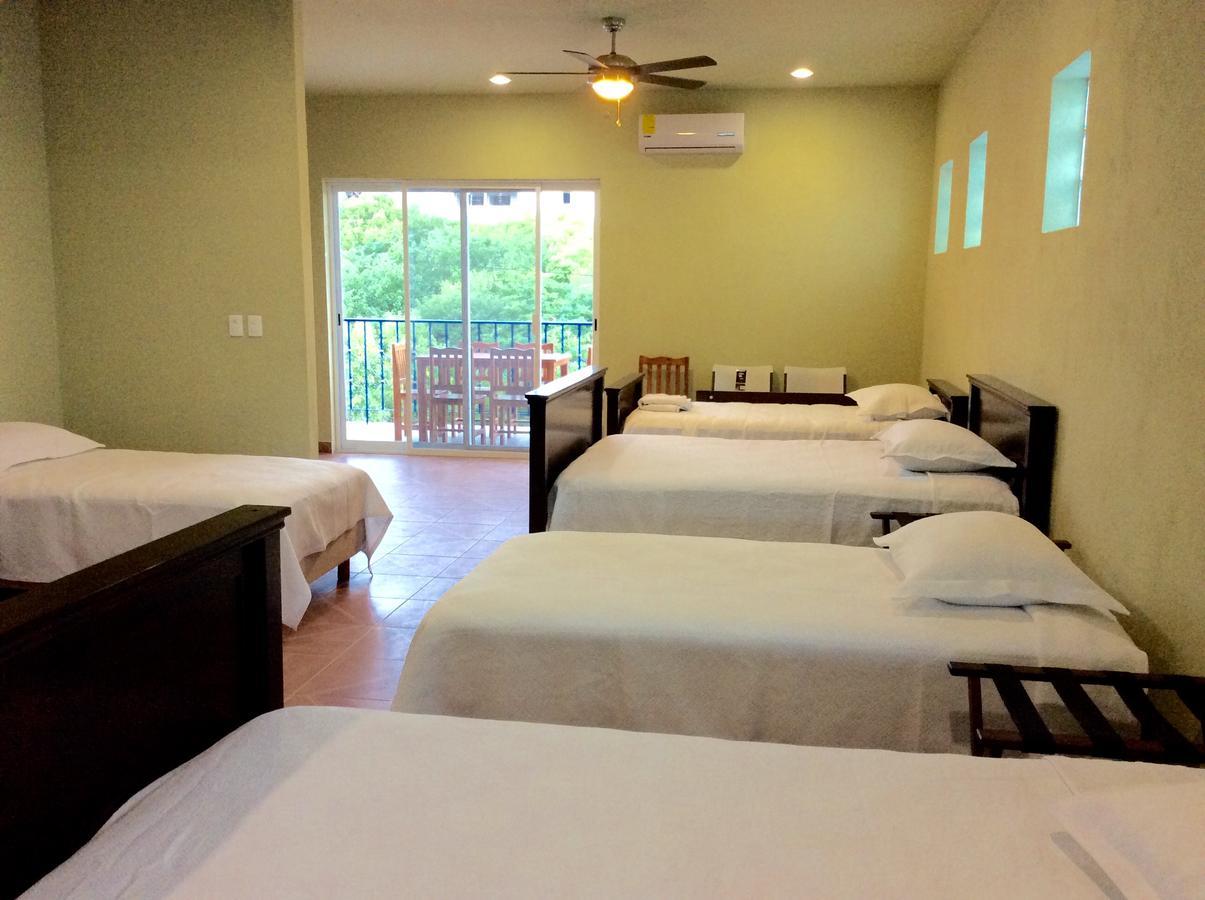 Casa Paloma Blanca Hostel Isla Mujeres Bagian luar foto